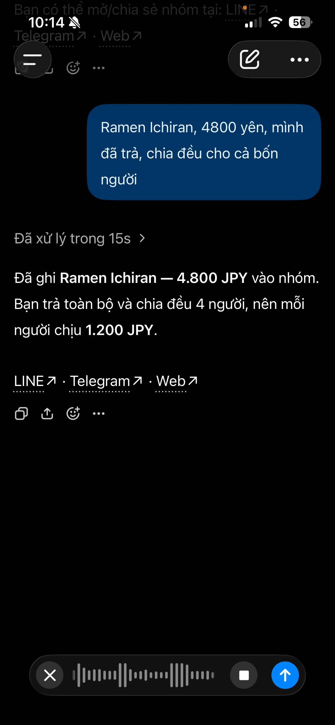 Nhập liệu bằng giọng nói trong ChatGPT với sóng âm và trạng thái đang ghi âm ở cuối cuộc trò chuyện