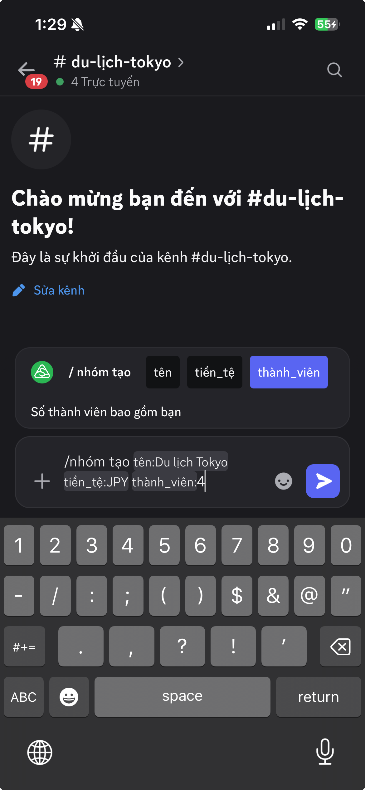 Điền tên Du lịch Tokyo, tiền tệ JPY và bốn thành viên trong lệnh tạo nhóm